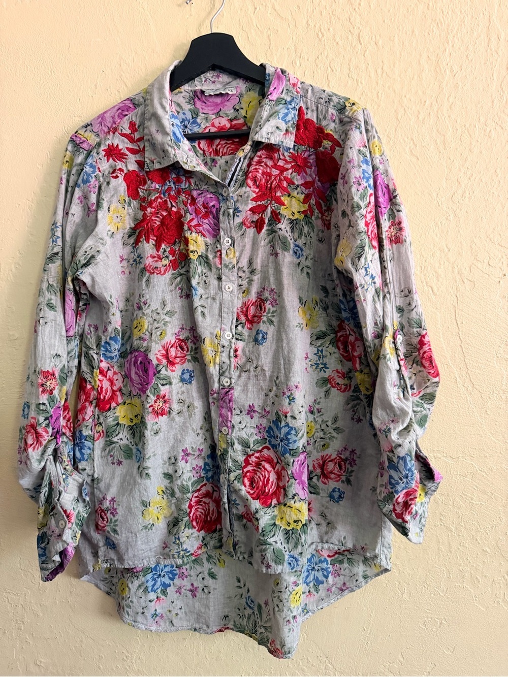 Vintage Gora Floral Button-Down Shirt in Gray with Red, Pink & Blue Flowers